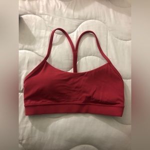Lululemon Flow Y Nulu sports bra size 6